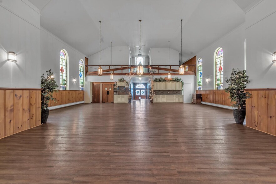 More Photos Of 5107 Langford Rd, North Collins Hospitality For Sale