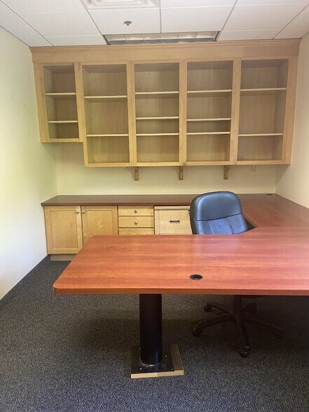 More Photos Of 94 River Rd, Hudson Distribution For Sale