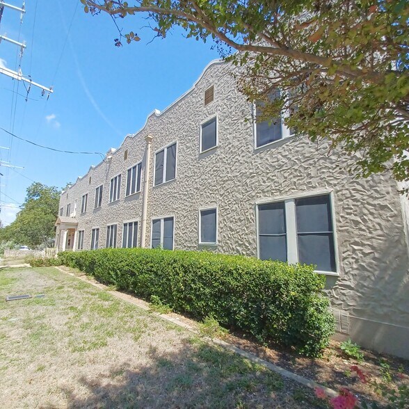 More Photos Of 127 W Magnolia Ave, San Antonio Apartments For Sale