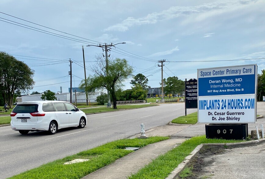 More Photos Of 907 Bay Area Blvd, Houston Medical For Sale
