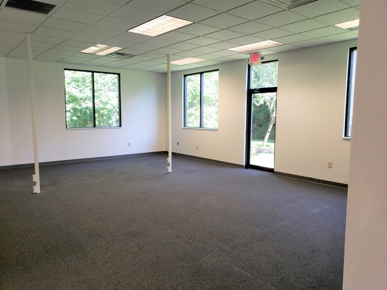 More Photos Of 3421 Farm Bank Way, Grove City Medical For Sale