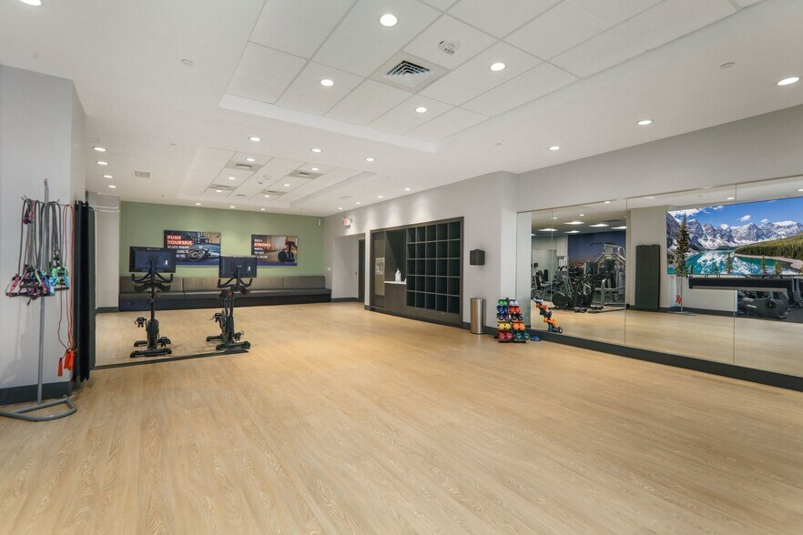 More Photos Of 1 Market St, Camden Apartments For Lease