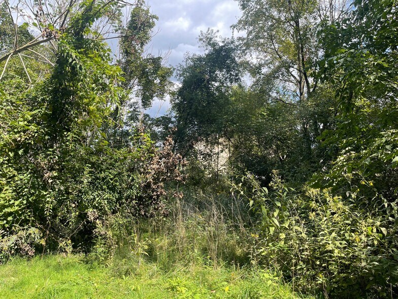 More Photos Of 2807 Columbus Rd NE, Canton Land For Sale