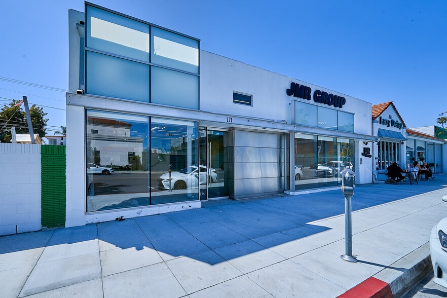 More Photos Of 165-171 S Robertson Blvd, Beverly Hills Storefront For Lease