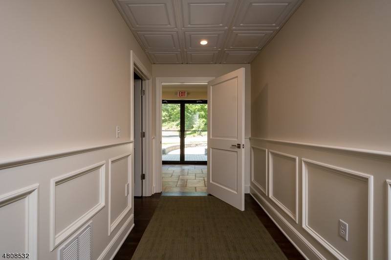 More Photos Of 132 W Greenbrook Rd, North Caldwell Office For Sale