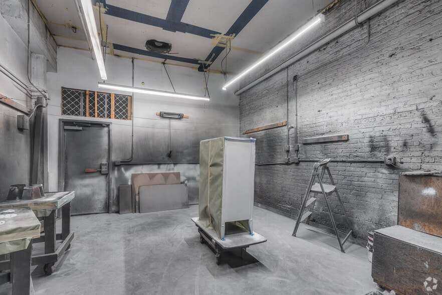 More Photos Of 3050 N Western Ave, Chicago Industrial For Lease