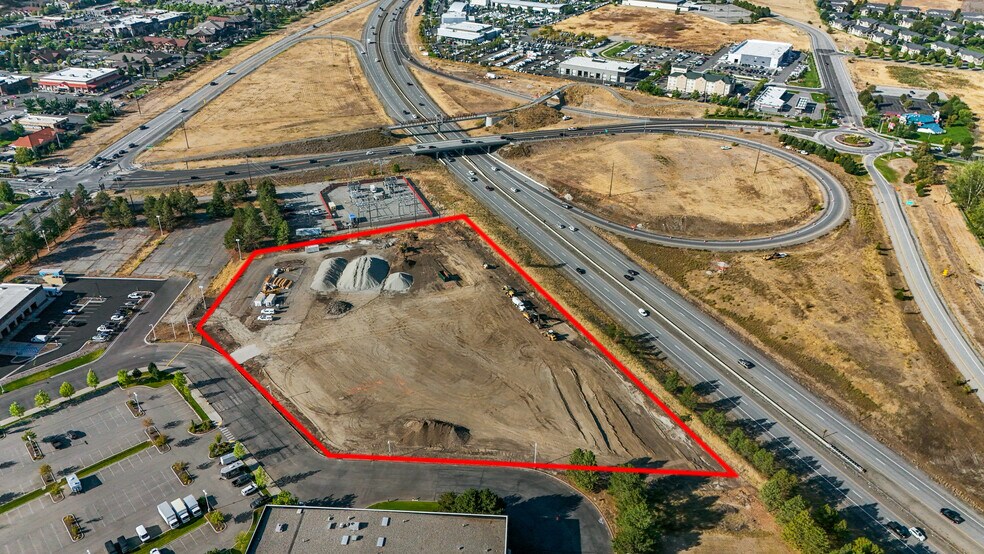 More Photos Of 22421 E Appleway Ave, Liberty Lake Showroom For Lease