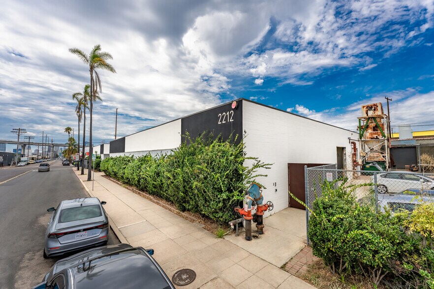 More Photos Of 2212 Main St, San Diego Industrial For Lease