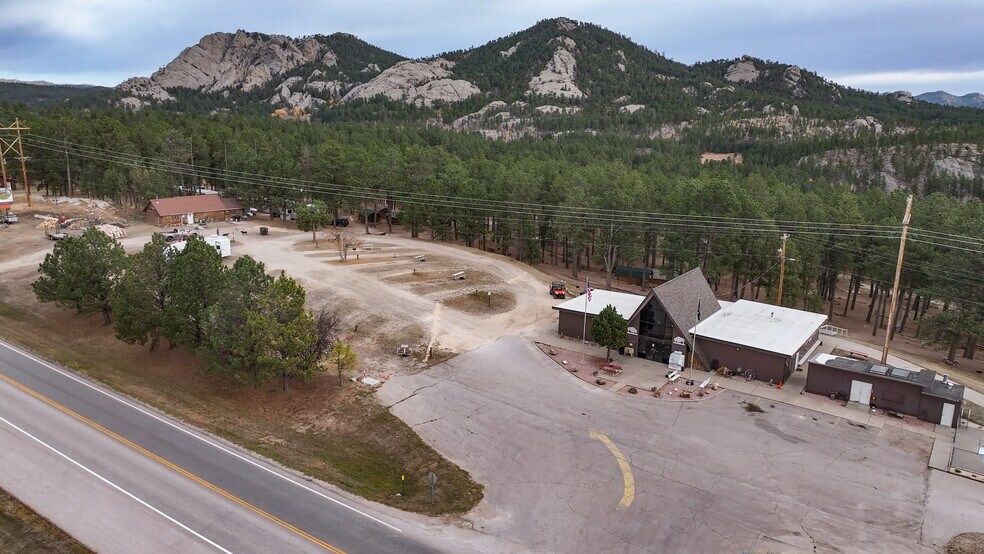 More Photos Of 1116 N 5th St, Custer Trailer Camper Park For Sale