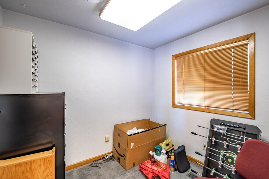 More Photos Of 1010 S Main St, Lebanon Loft Creative Space For Lease