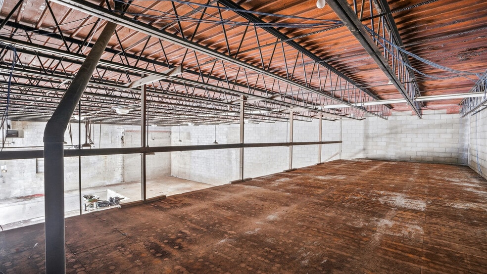 More Photos Of 2750 Banksville Rd, Pittsburgh Warehouse For Sale