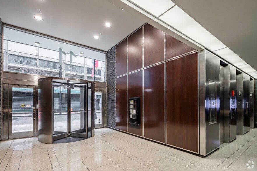 More Photos Of 11 E Adams St, Chicago Office For Lease