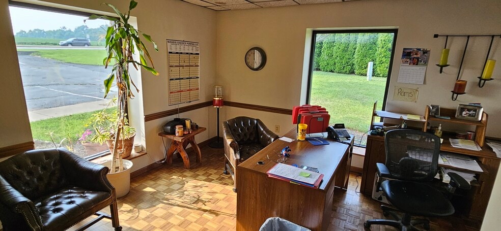 More Photos Of 610 N Main St, Springboro Medical For Lease