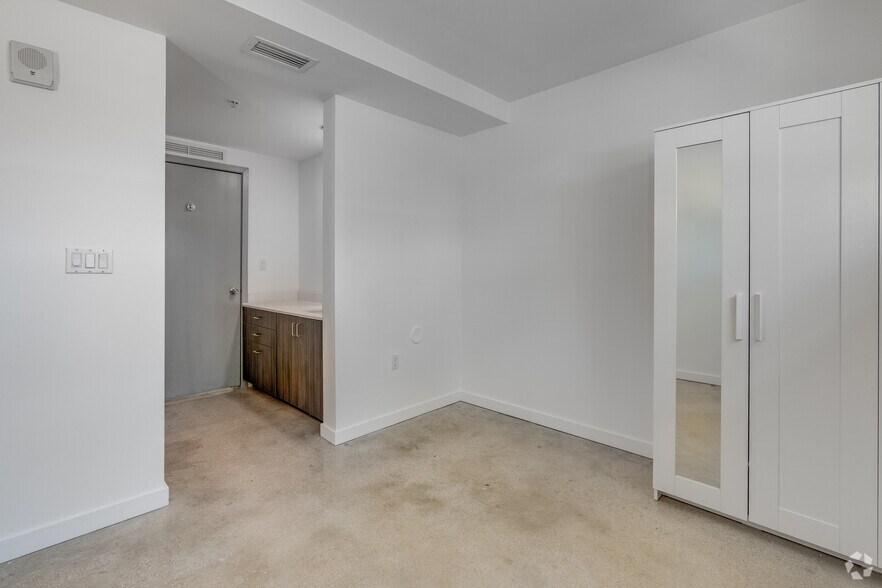More Photos Of 5742 SW 62nd St, Coral Gables Apartments For Sale