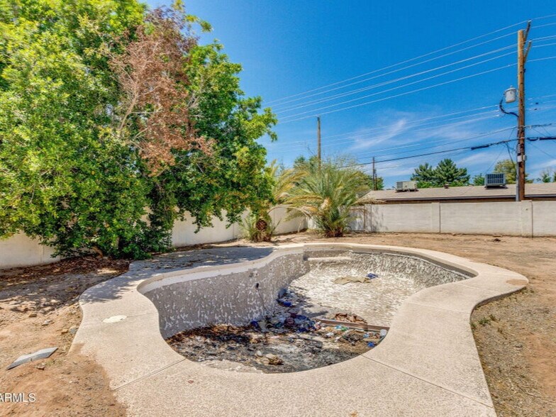 More Photos Of 2210 W Morten Ave, Phoenix Apartments For Sale