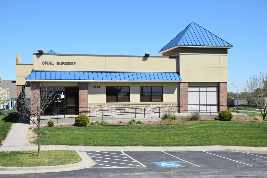 More Photos Of 1524 NE 96th St, Liberty Office For Lease