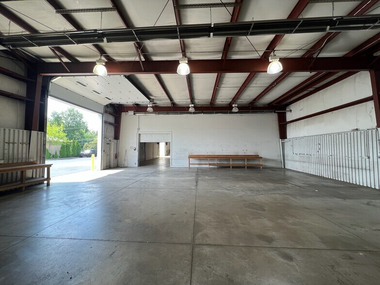 More Photos Of 4232 Earth Dr, Fort Wayne Warehouse For Sale