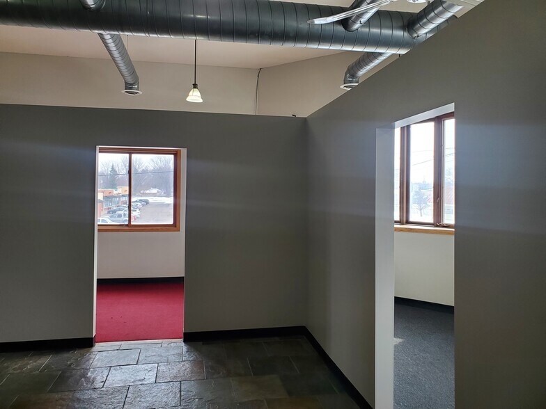 More Photos Of 3607 N White Bear Ave, White Bear Lake Unknown For Lease