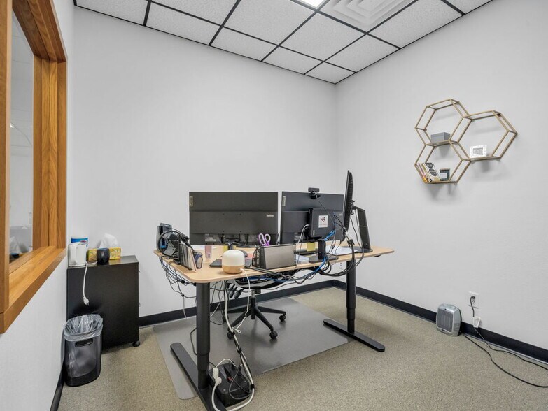 More Photos Of 2290 E Route 66, Flagstaff Office For Sale