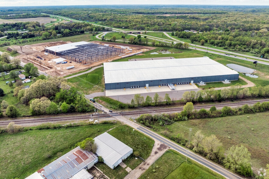 More Photos Of 211 Watkins Rd, Battle Creek Distribution For Lease