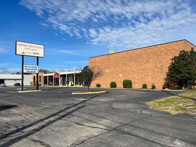 More Photos Of 1649 Gordon Hwy, Augusta Medical For Lease