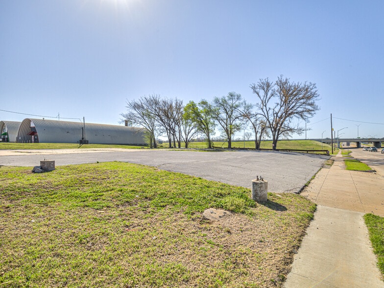 More Photos Of 12904 E Admiral Pl, Tulsa Land For Sale