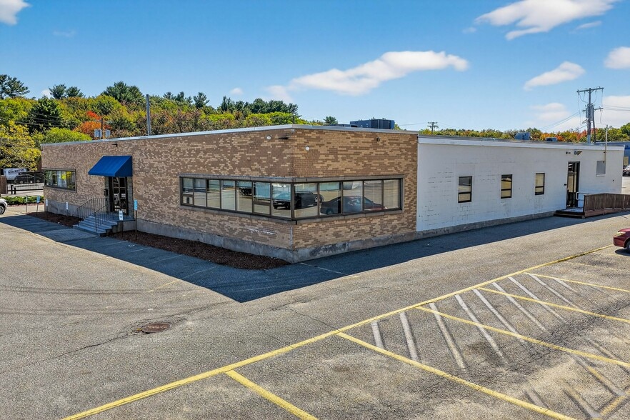 More Photos Of 18 Terry Ave, Burlington Light Manufacturing For Sale