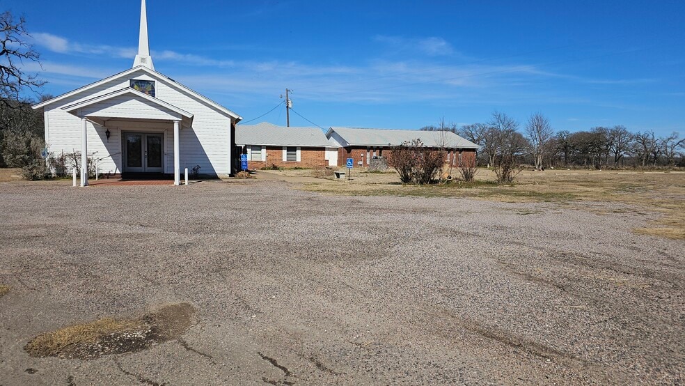 Primary Photo Of 1215 W Cedar Creek Pky, Seven Points Specialty For Sale