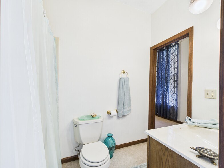 More Photos Of 619 Blondeau St, Keokuk Office For Sale