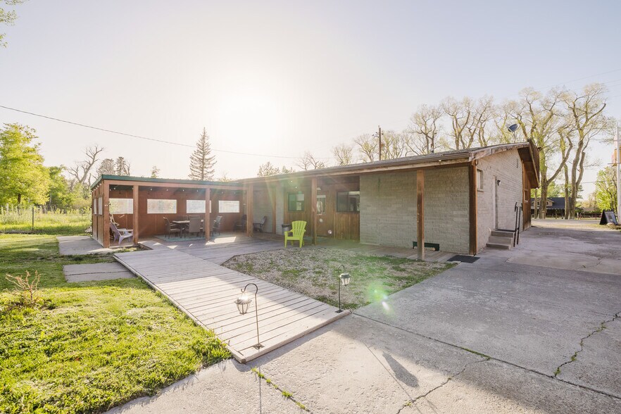 More Photos Of 925 Lamoille Hwy, Lamoille Hotel For Sale