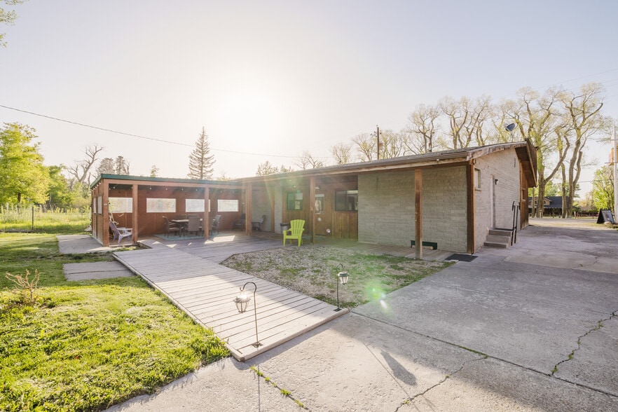 More Photos Of 925 Lamoille Hwy, Lamoille Hotel For Sale