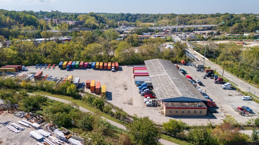 More Photos Of 550 Harvard Ave, Cuyahoga Heights Truck Terminal For Lease