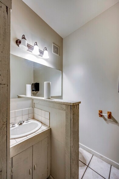 More Photos Of 422 Fryes Ln, Danville Sports And Entertainment For Sale