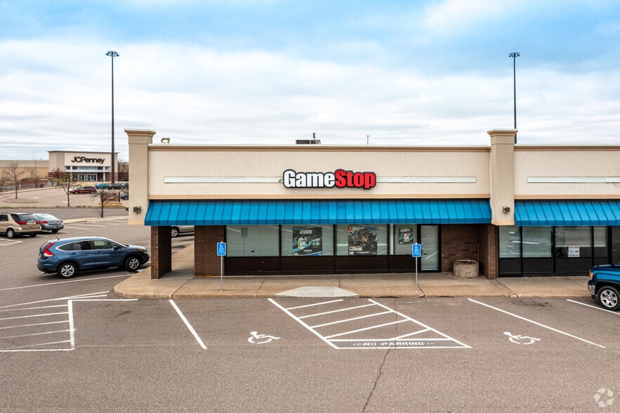 More Photos Of 3035 White Bear Ave N, Maplewood Freestanding For Lease