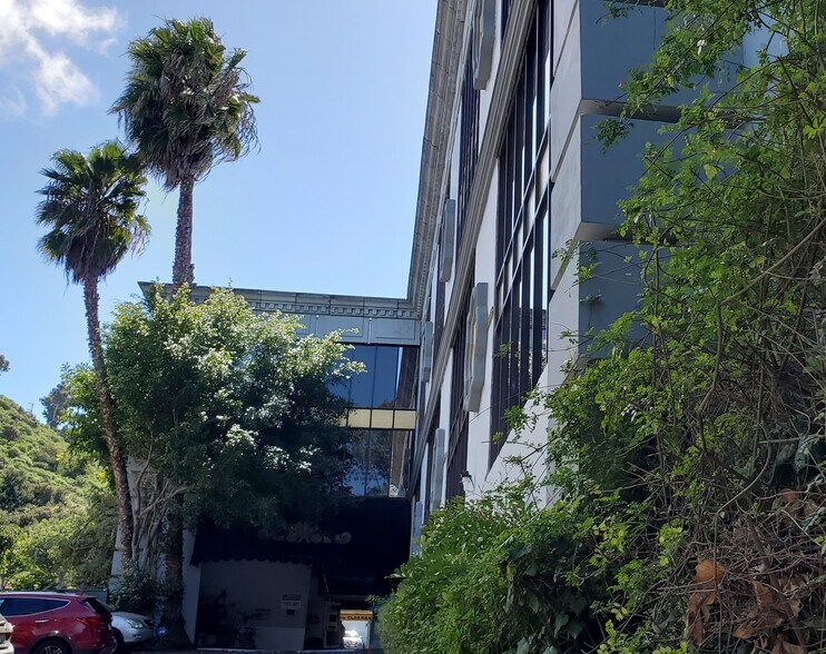 More Photos Of 2801 Camino del Rio S, San Diego Office For Lease