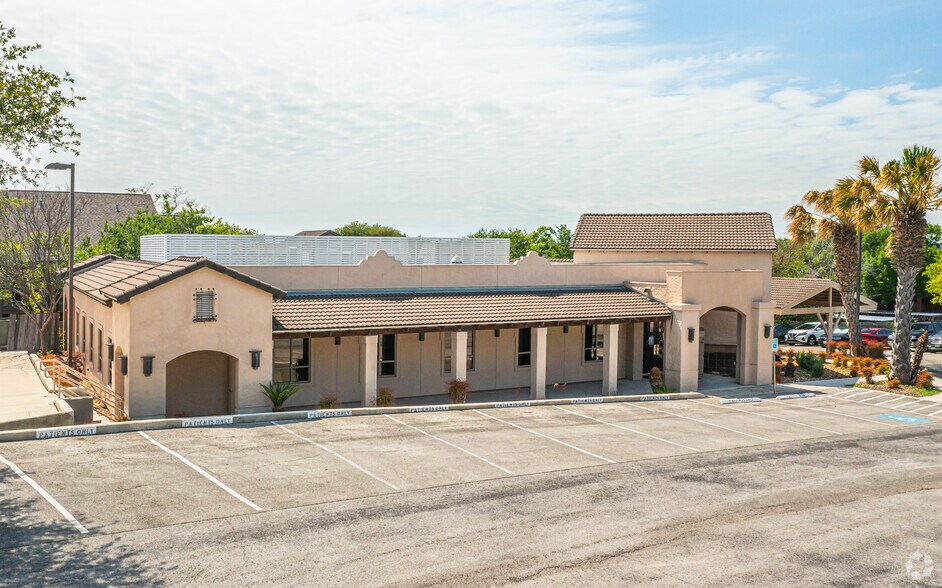 More Photos Of 4775 Hamilton Wolfe Rd, San Antonio Medical For Lease