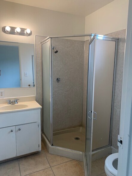 More Photos Of 4040 E Dakota Ave, Fresno Apartments For Sale