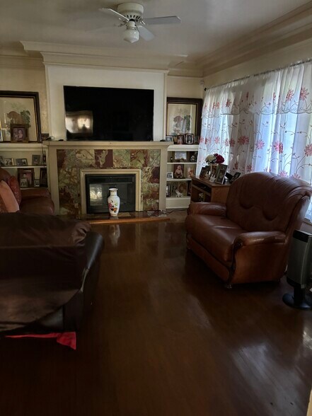 More Photos Of 2000 Argyle Ave, Los Angeles Multifamily For Sale