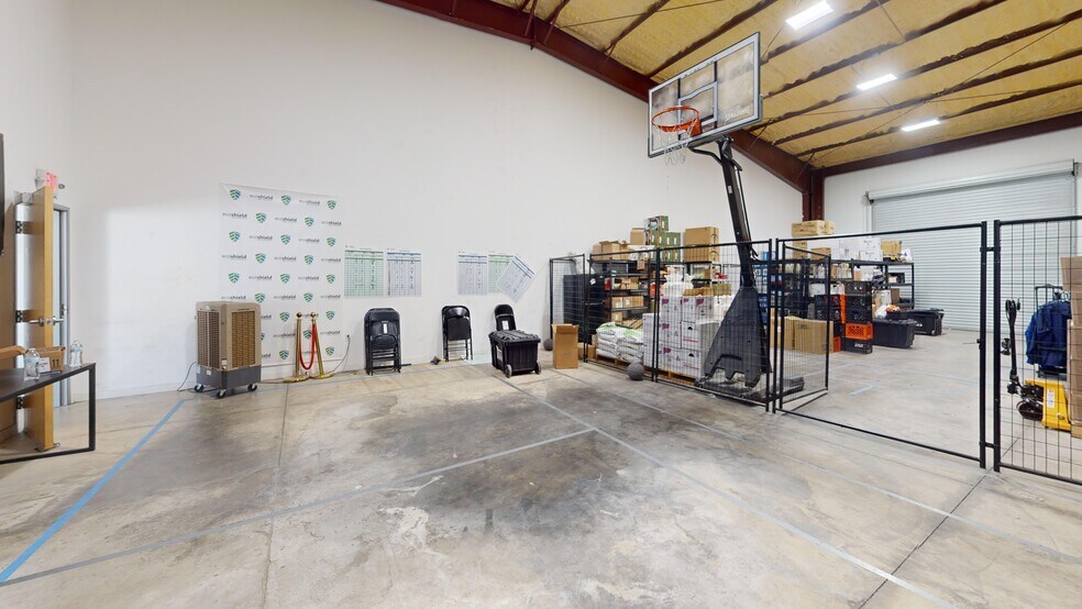 More Photos Of 12112 Anderson Mill Rd, Cedar Park Warehouse For Sale