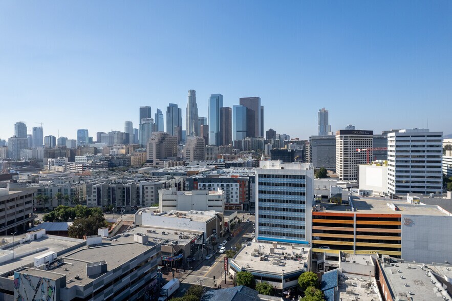 Primary Photo Of 319 E 2nd St, Los Angeles General Retail For Lease
