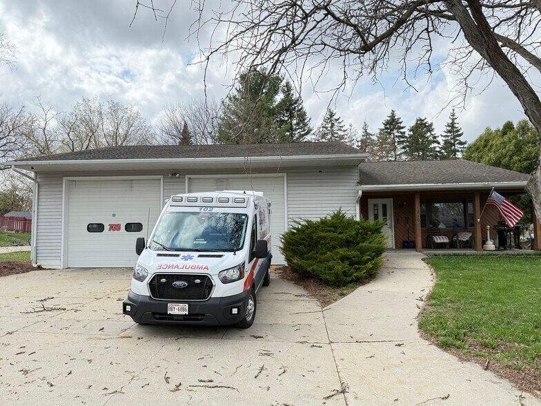 More Photos Of 1210 Arndt St, Fort Atkinson Flex For Sale