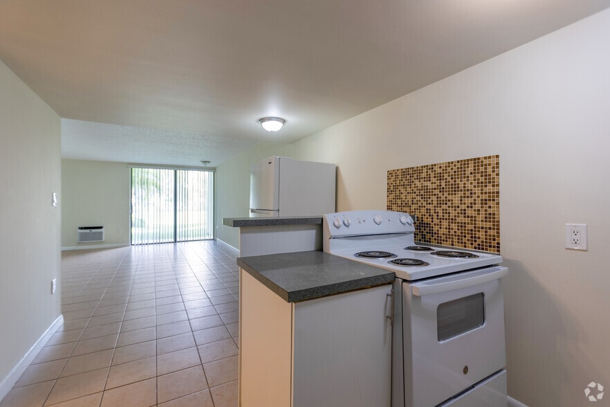 More Photos Of 750-770 NE 195th St, Miami Apartments For Sale