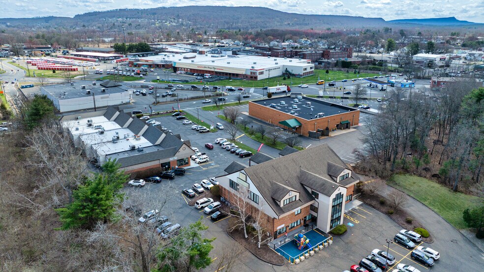 More Photos Of 17 Farmington Ave, Plainville General Retail For Sale