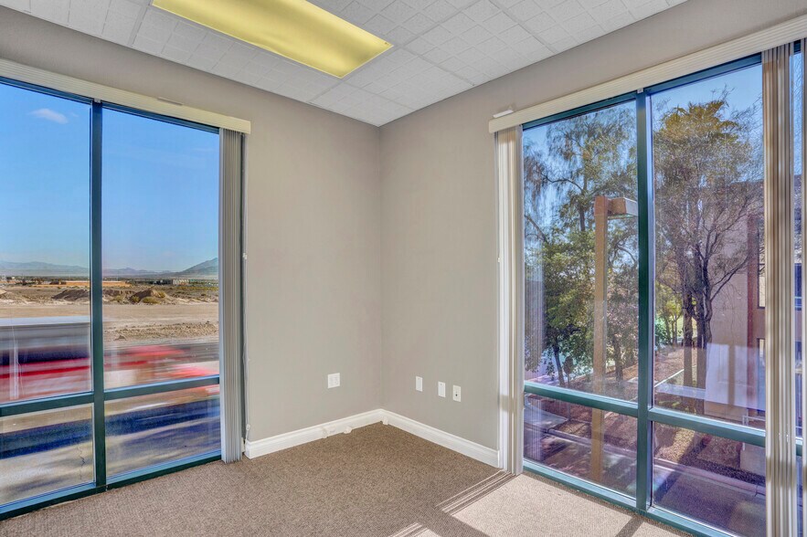 More Photos Of 1397 Galleria Dr, Henderson Medical For Lease