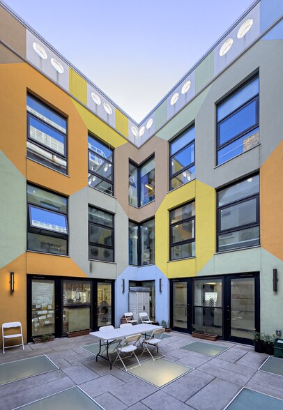 More Photos Of 150 W 85th St, New York Schools For Sale