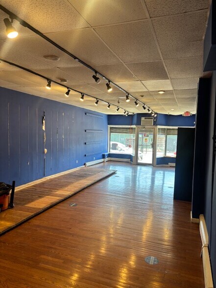 More Photos Of 2813 Bergenline Ave, Union City Storefront Retail Residential For Lease