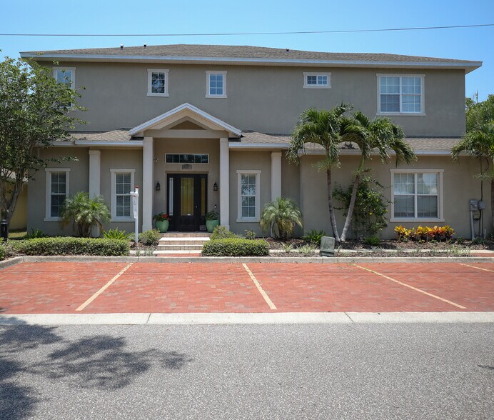 More Photos Of 429 2nd St S, Safety Harbor Specialty For Sale