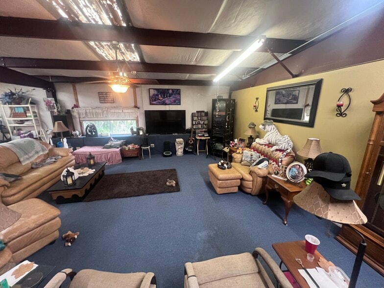 More Photos Of 4802 6th St, Zephyrhills Office For Sale