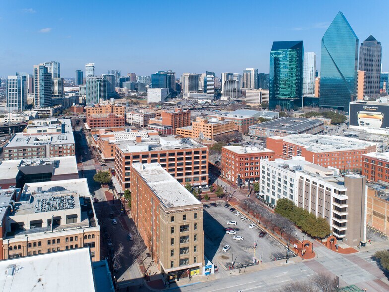 More Photos Of 601 Elm St, Dallas Office For Sale
