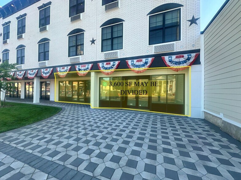 More Photos Of 102 W Main St, Smithtown Apartments For Lease